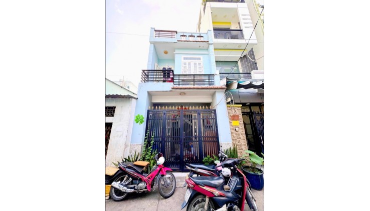 NGAY LÊ VĂN QUỚI - ĐƯỜNG SỐ 8 - NHÀ 2 TẦNG 2PN - HẺM XE HƠI - 40M2 - GIÁ 3.8 TỶ